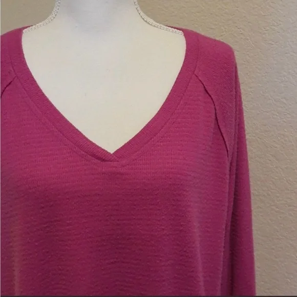 Wildfox Haley Brushed Magenta Purple Barbie Pink Y2K M V-Neck EUC Shirt Top - Picture 7 of 17